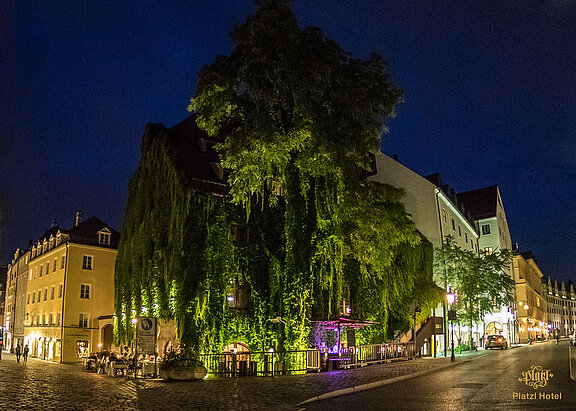 Pfistermühle at night