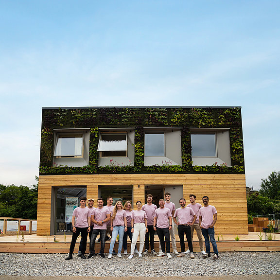 [Translate to Englisch:] Team LOCAL+ der FH Aachen überzeugt beim Solar Decathlon 2021/22  